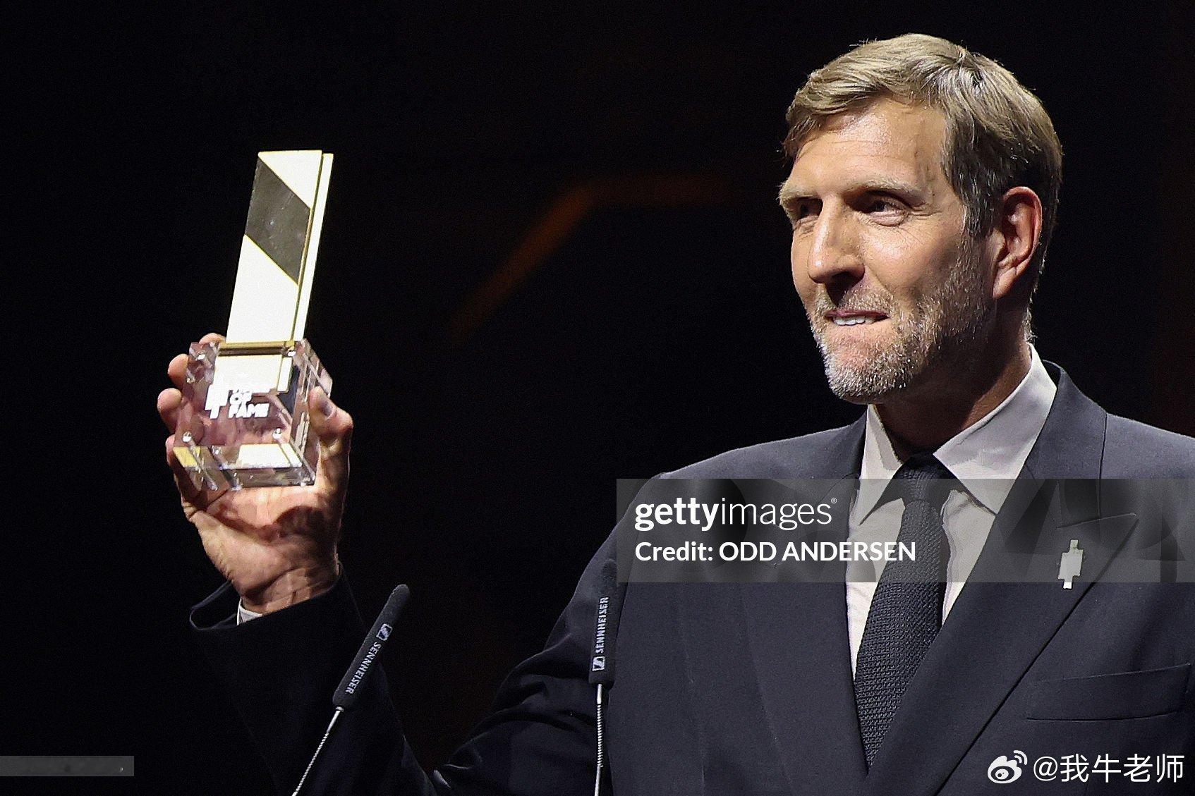 MFFL 诺维茨基快五十了。诺维茨基正式进入国际篮联名人堂王治郅正式进入国际篮联