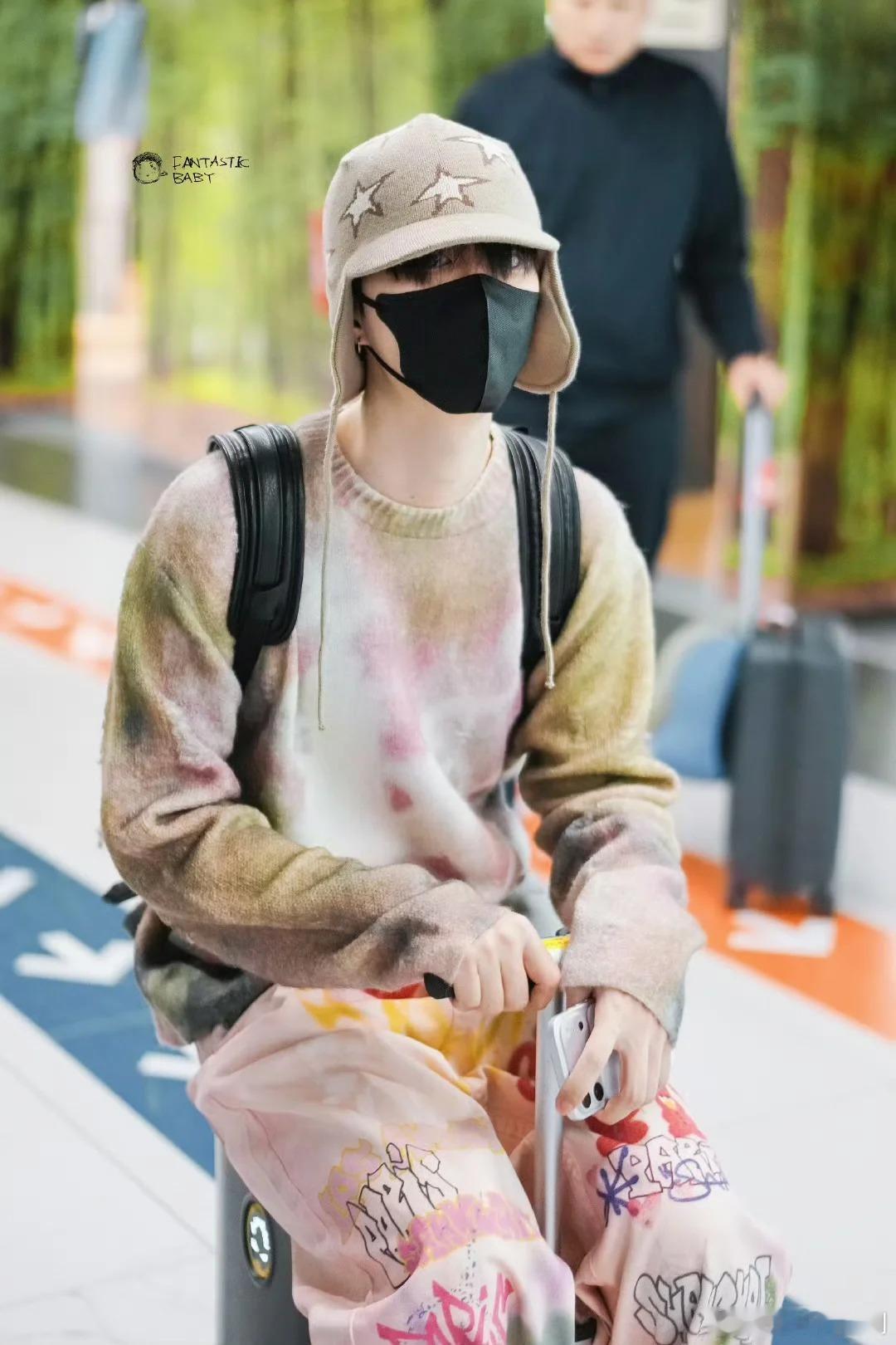 全世界偶遇范丞丞 谁懂啊！顺毛范丞丞 + 逛街扫货 = 今晚最佳做梦素材，这男友