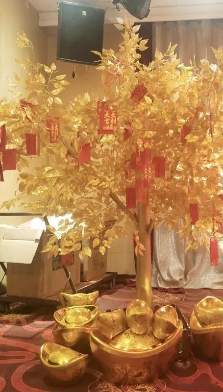 谁不想种棵摇钱树啊！要是真有这么一棵，结的不是果实而是铜板、钞票，那生活不得起飞