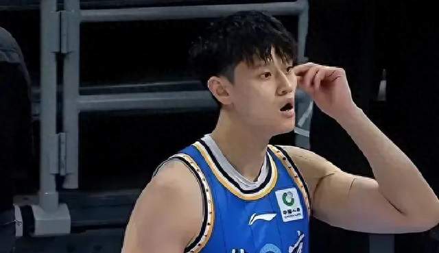 北京首钢三战三胜！新帅指挥出色，翟晓川评价李楠说出心里话