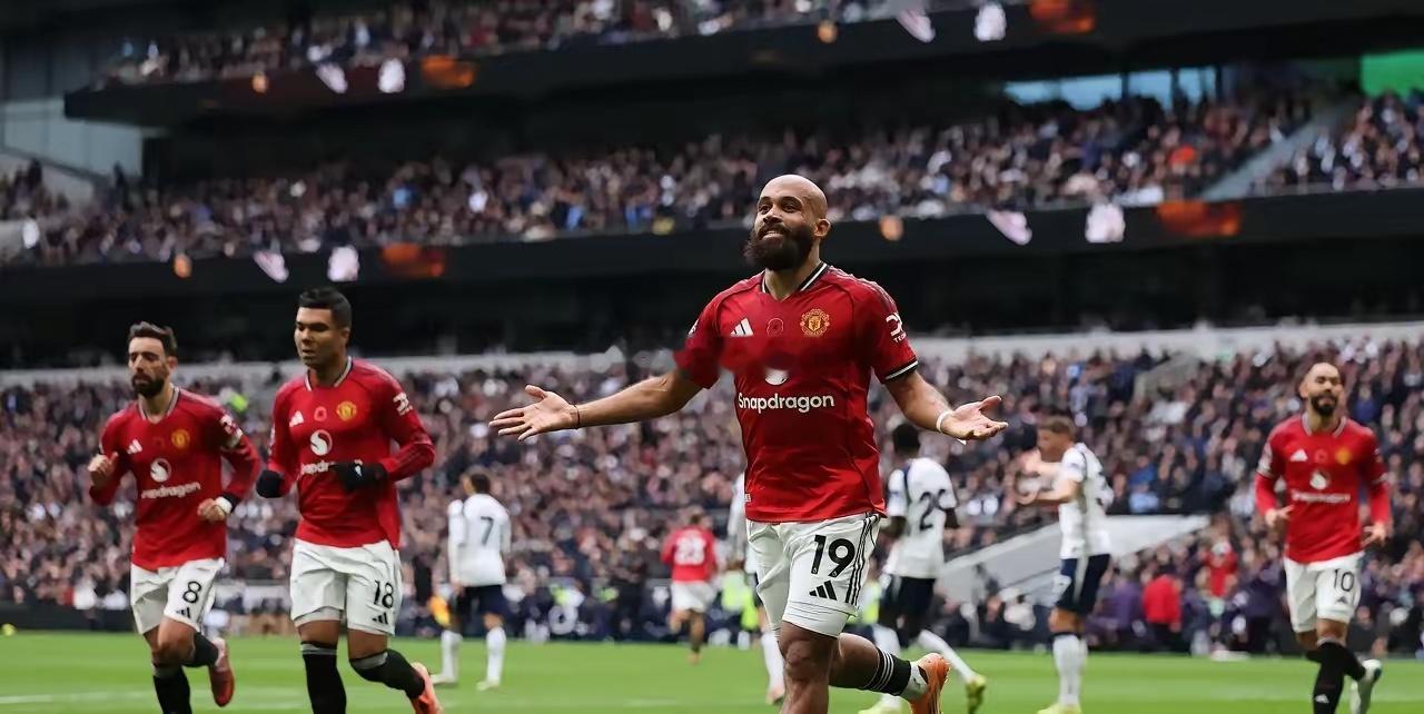 热刺2比2曼联曼联2-2绝平热刺，近5轮不败。总体来说曼联踢的还行，拉门斯尽力了