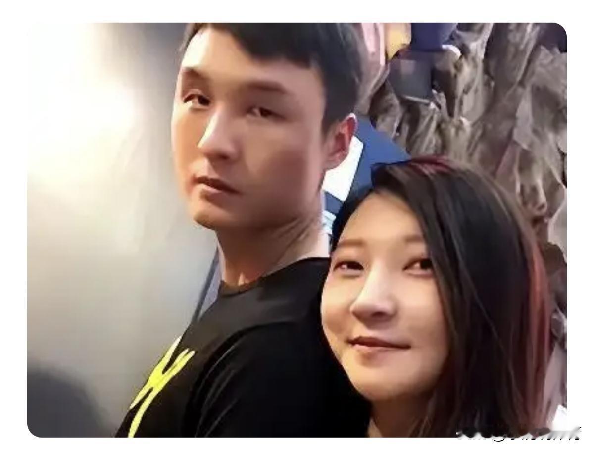 万万没想到，
体面分手居然闹成这般局面！
 
王暖暖顺利办理离职，双方早前约定好