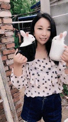 小兔兔好可爱[飞吻]