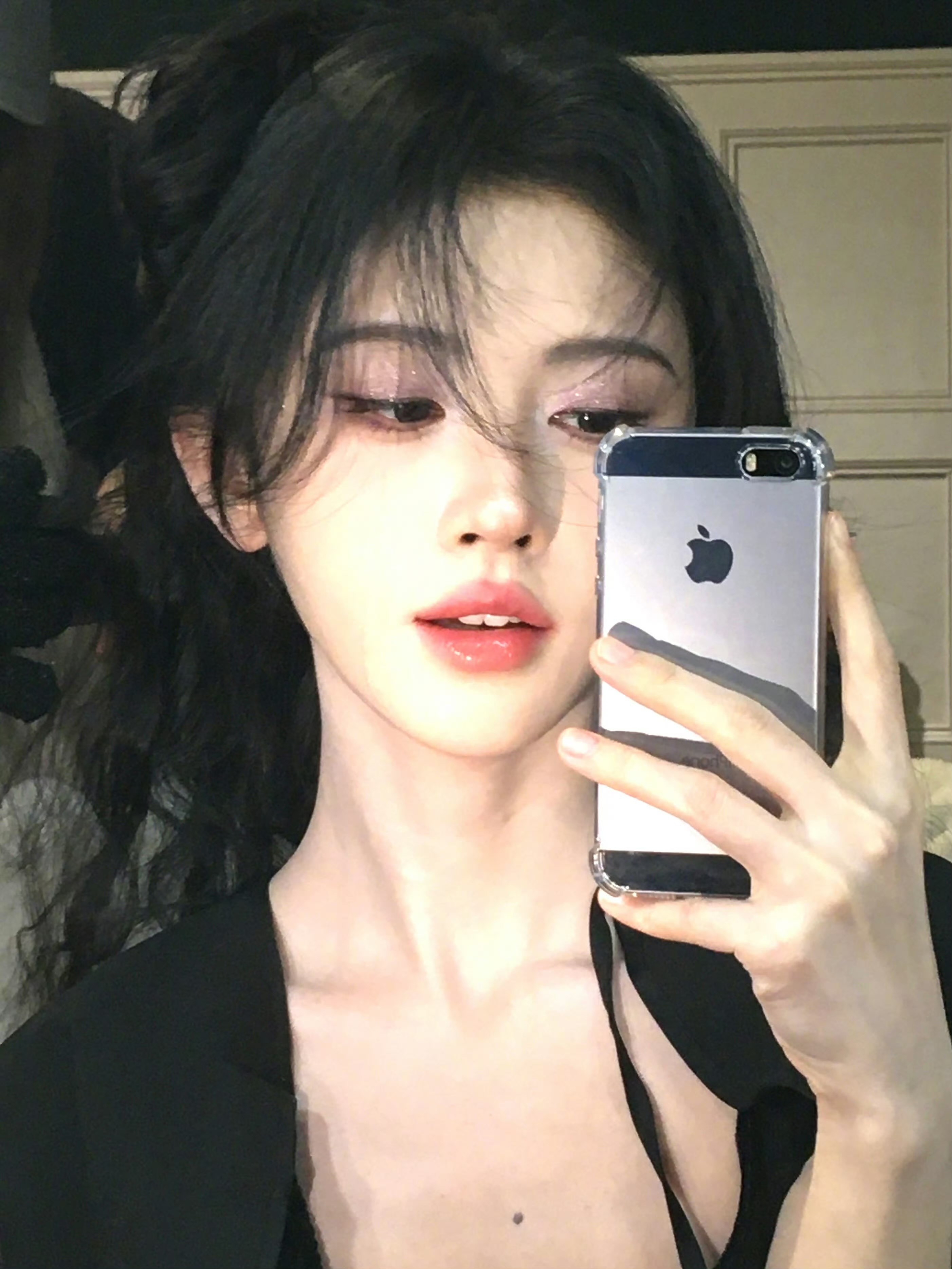 鞠婧祎悦享此刻鞠婧祎2026晒照营业 我们小鞠晒照营业了2026年的第一条微博，