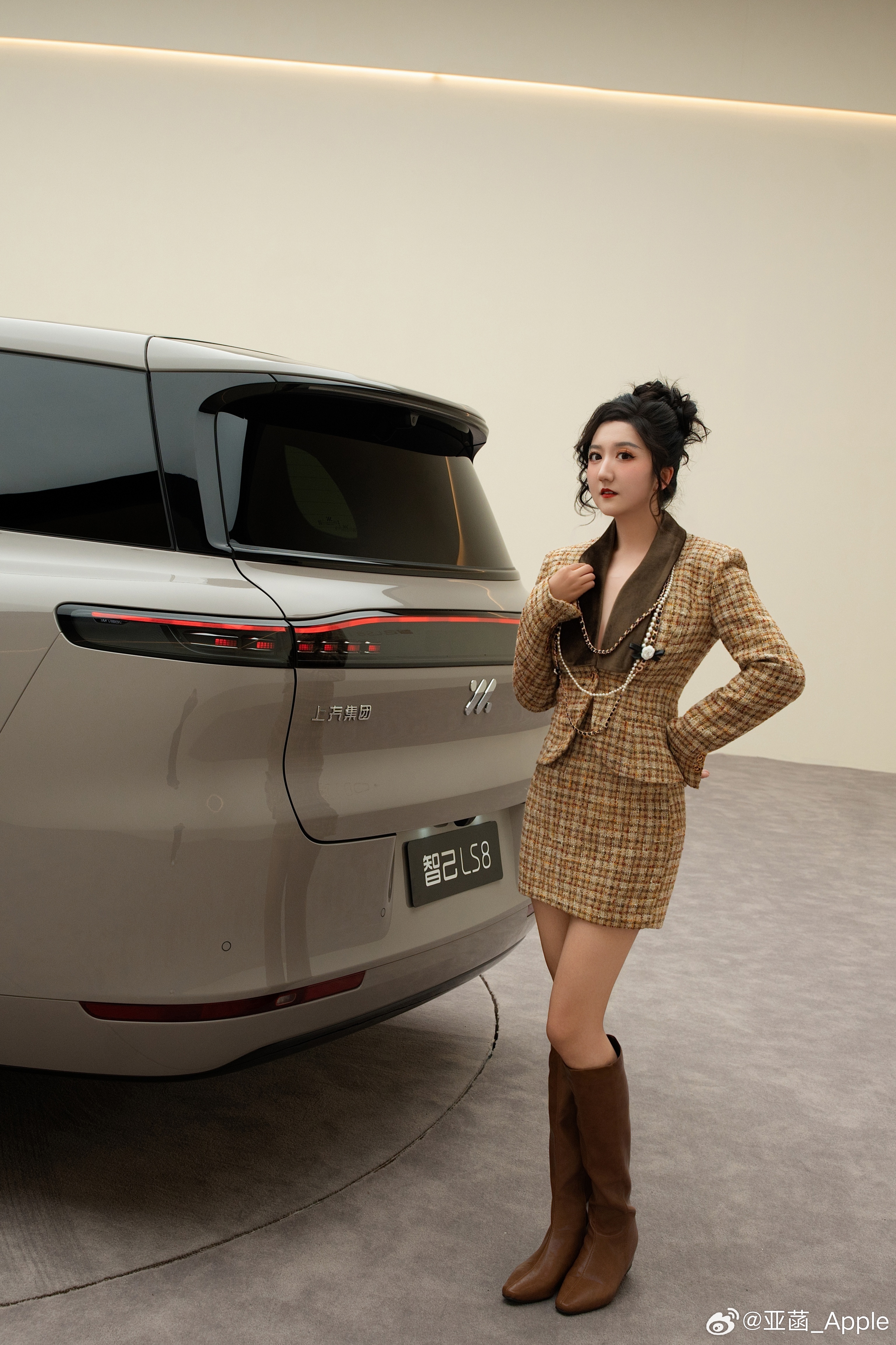 今天拍智己LS8一台处处透露着经济上行期审美的SUV真的太好拍了智己LS8预售发