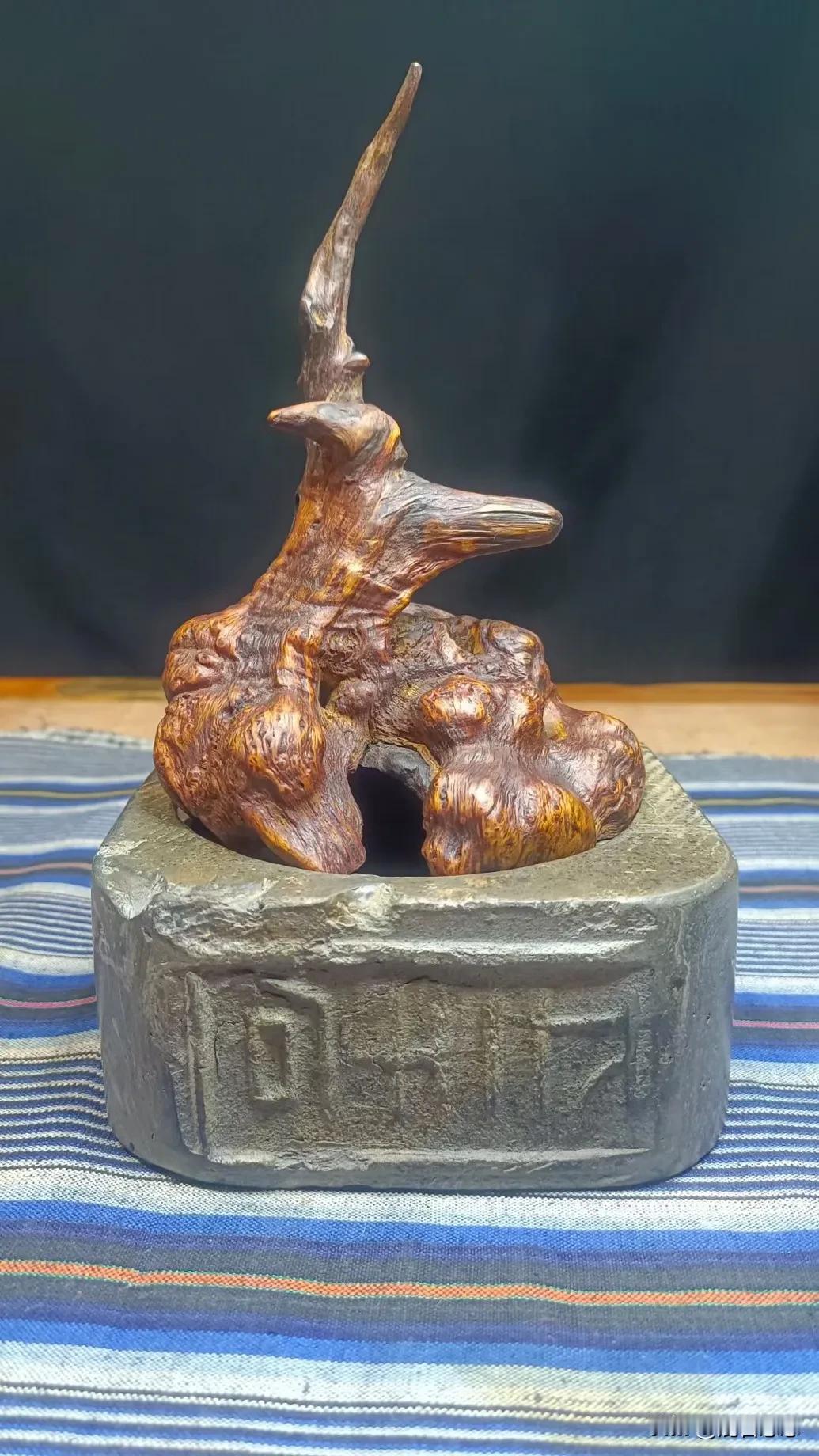 鹿，炉。
