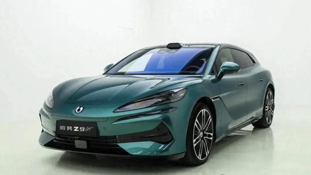 腾势z9gt，性能车，造型帅，虽是比亚迪出品，绝对精品，能打。腾势z系跑车 腾势