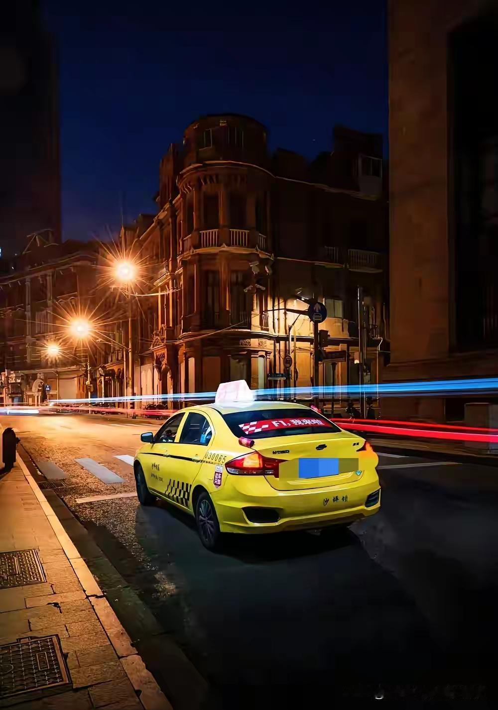 惊呆了！男孩补课回家遭遇“奇葩出租车”事件，妈妈的做法让网友炸锅！你怎么看？
