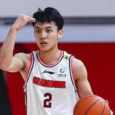 感觉在外界适应了徐杰的打法以后，这个曾经广东男篮的核心已经离国家队越来越远了。