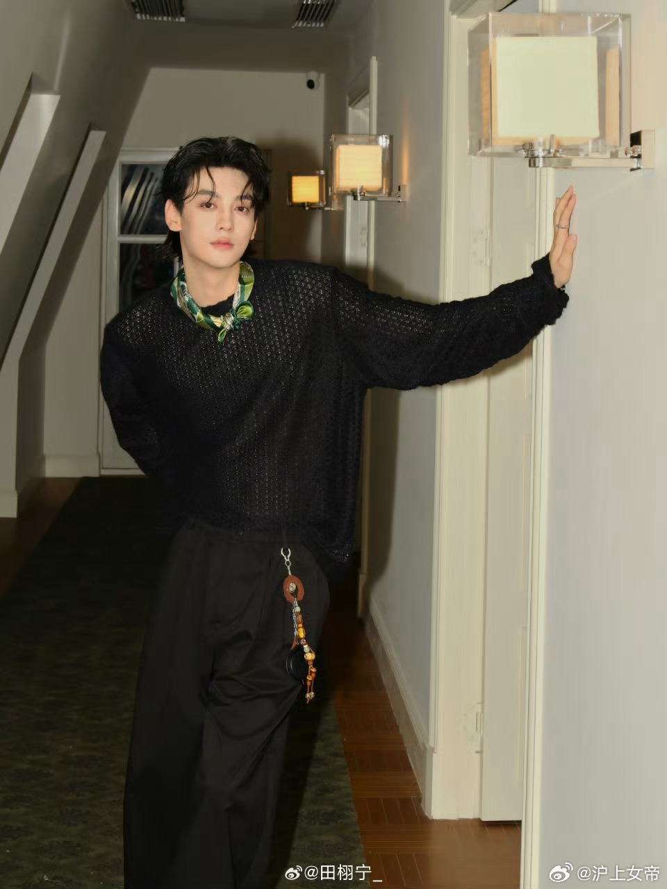 田栩宁挂了兔闪闪兔闪闪抢不到，这个挂饰也挺好看的[来抱抱] ​​​
