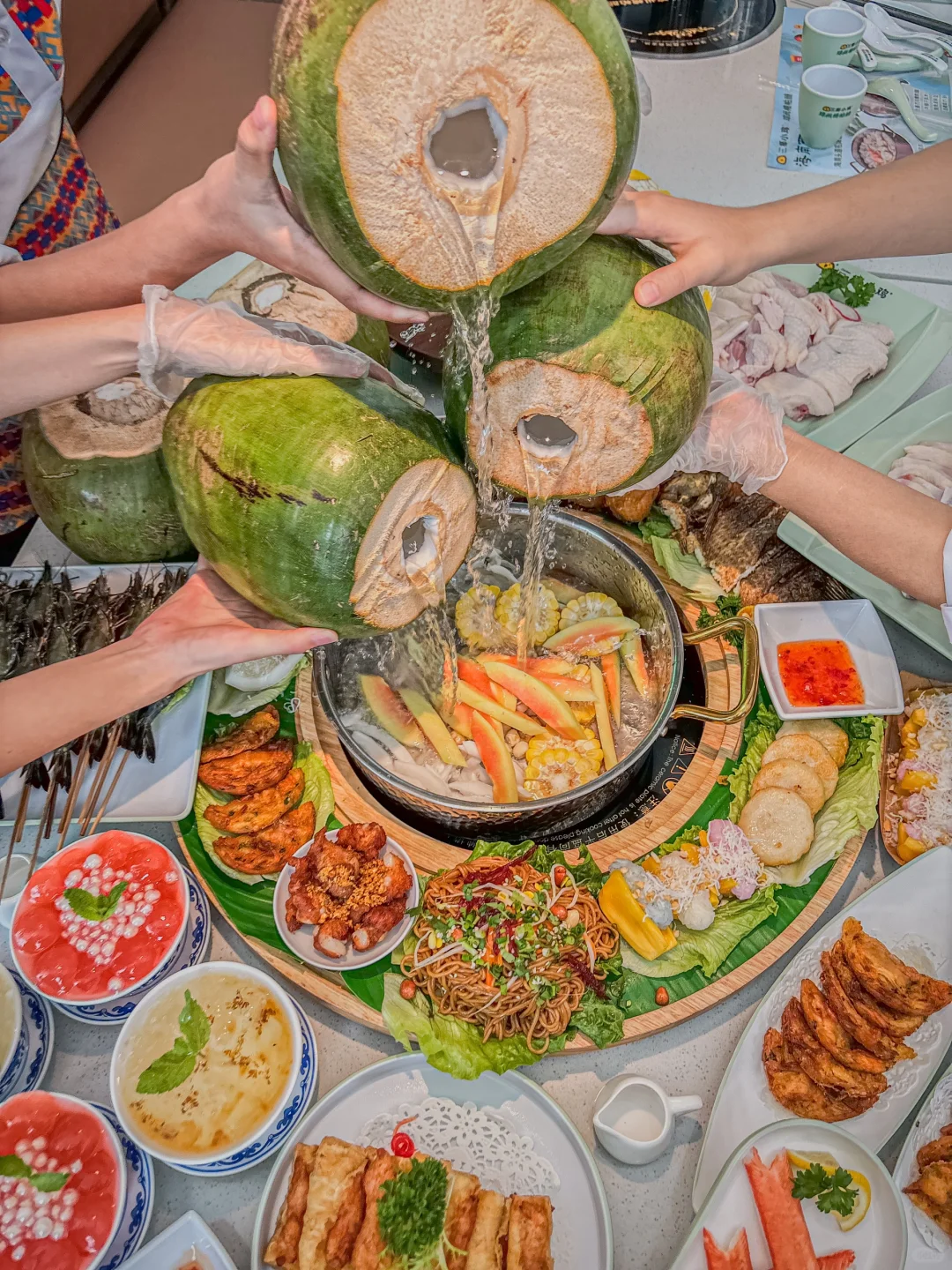 到海口下飞机直奔！！海景榴莲椰子鸡！！