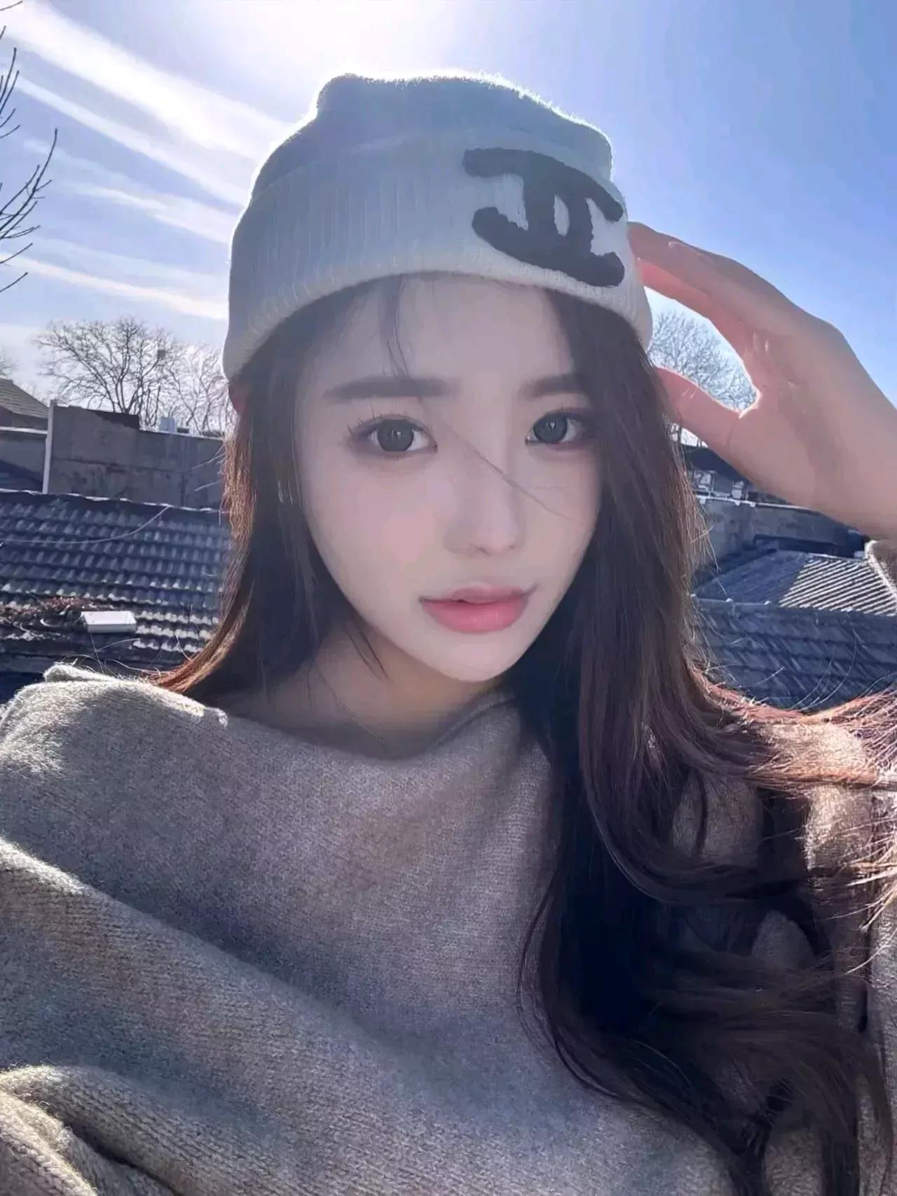 冬日穿搭指南：温暖毛衣+时尚贝雷帽冬日帽子穿搭 秋冬帽子穿搭 针织贝雷帽 春季穿