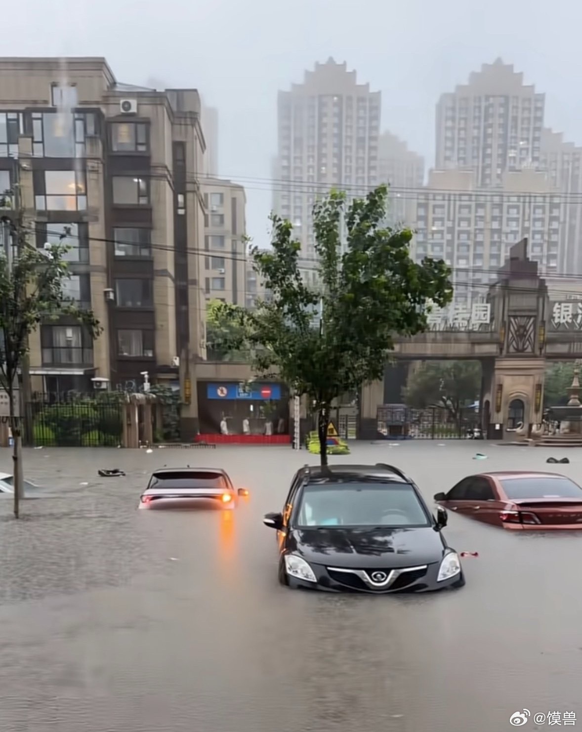沈阳百年一遇暴雨以前一提到台风，大家想到的都是南方受灾，结果这次感觉北方也没逃过