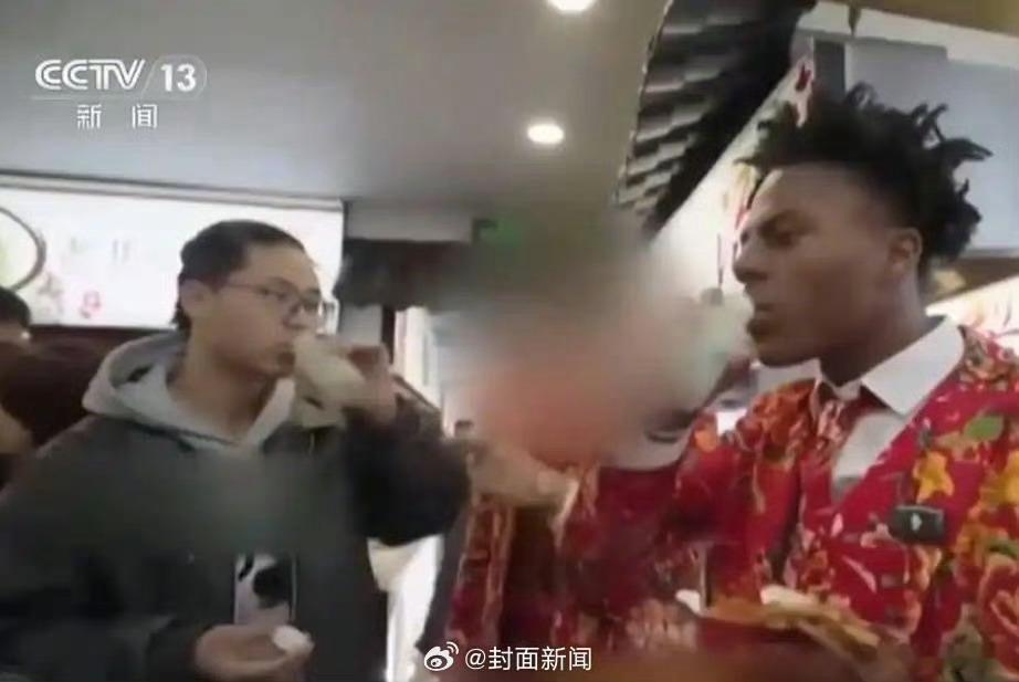 【李美越东北大花三件套卖299美元】李美越曾因东北大花走红 如果仔细观察网红李美