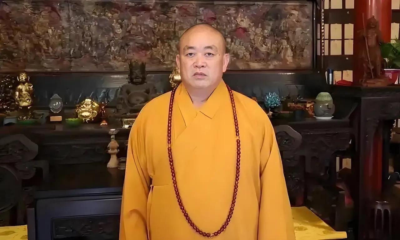 关于大和尚：有 2 个疑问请教大家？
大和尚看面相，怎么看怎么像一个老实巴结的庄
