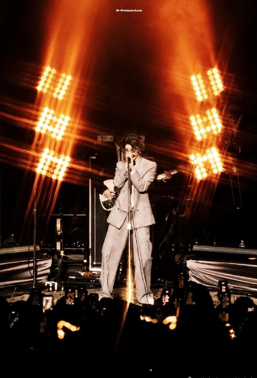 蔡徐坤音乐节压台出场 唯一华语压轴！蔡徐坤亮相ASIATOPMUSICFESTI