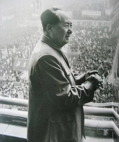 1964年毛主席谈党员干部蜕化变质问题：“没有群众监督和揭露，他们可能贪污、盗窃