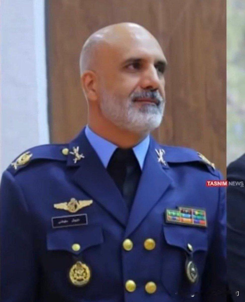 波斯2名空军司令先后被