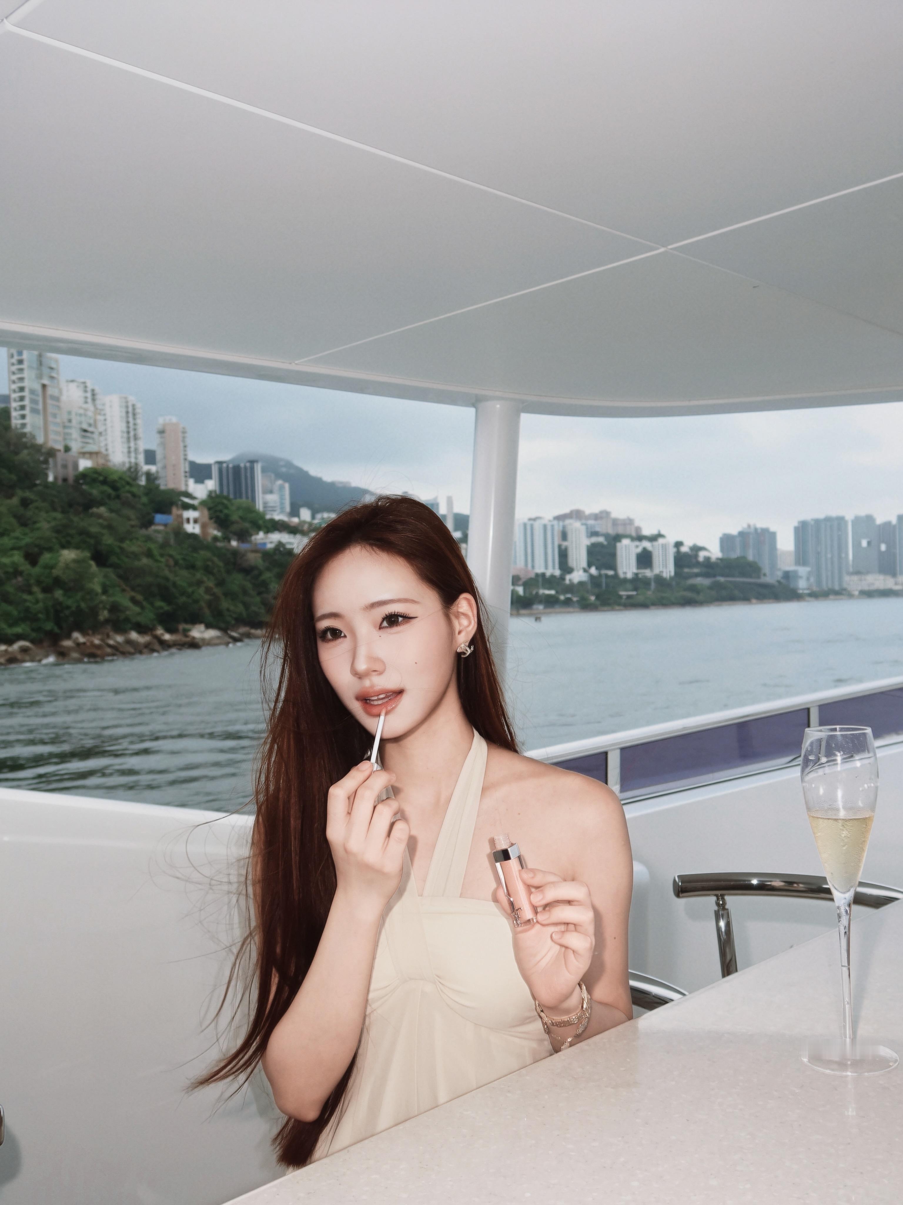 Lily再更新一組香港之旅美照～许韶恩