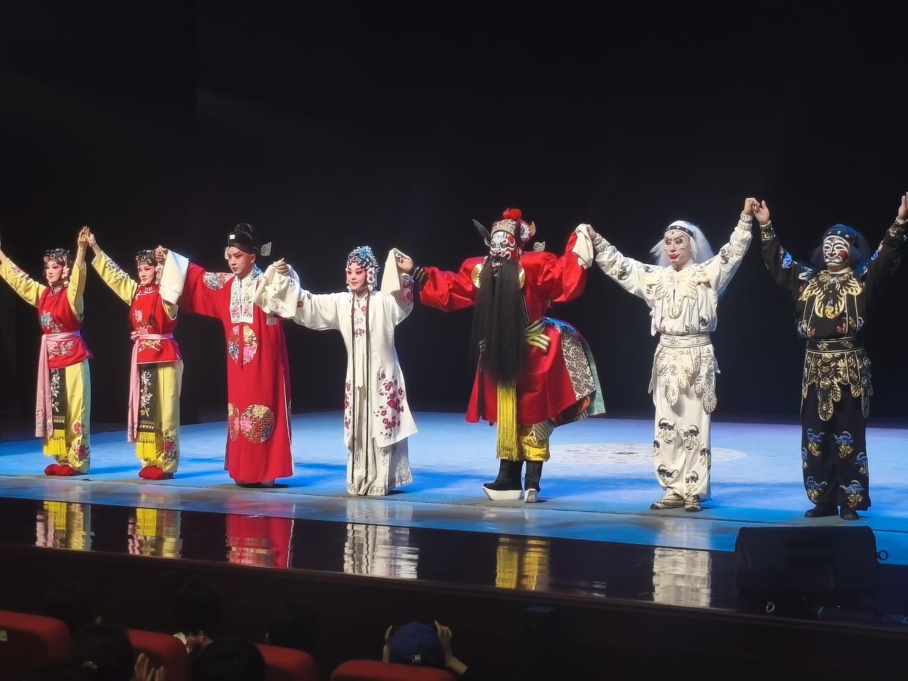 乌鲁木齐新中剧院，乌鲁木齐市秦剧团（新疆秦剧团），电视剧《主角》刘浩存演的忆秦娥