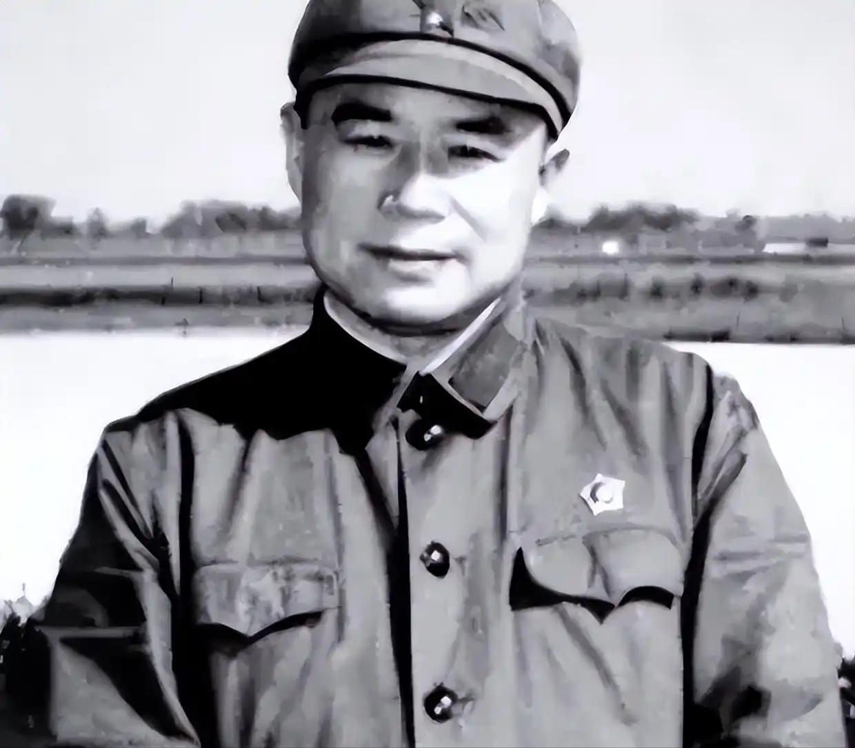 1978年5月，南京军区总医院的病房里，一个被胃癌折磨到只剩一口气的王近山，突然