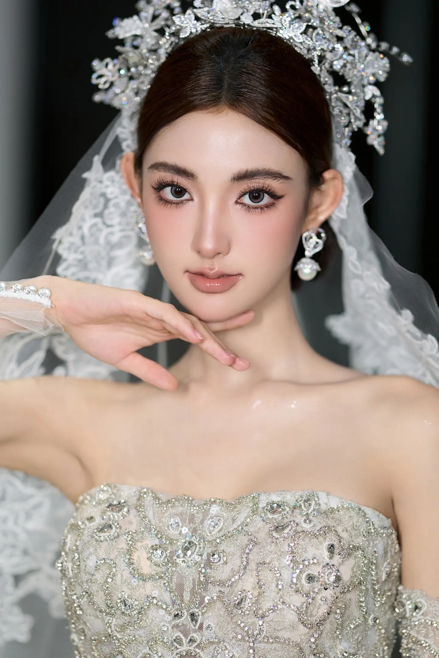 做瑞希的新娘吧，包美的✨。