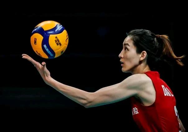 女排国家联赛里约站，
中国女排3胜1负，
跟塞尔维亚对阵，
这个刁琳宇呀，
给袁