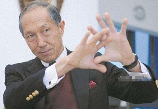 陈水扁时期的“副防长”林中斌抛出惊人判断：美国与中国大陆将协议两岸和平统一。他的