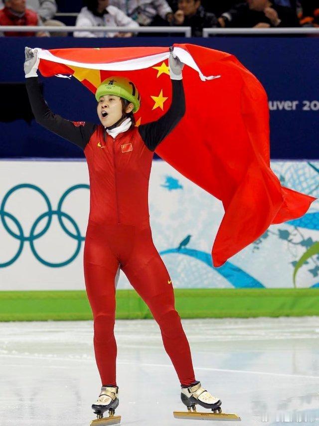 出差顺便圆梦！王濛造访米兰冬奥会联动米兰双雄 王濛米兰之行忙不停，冬奥督战+足球