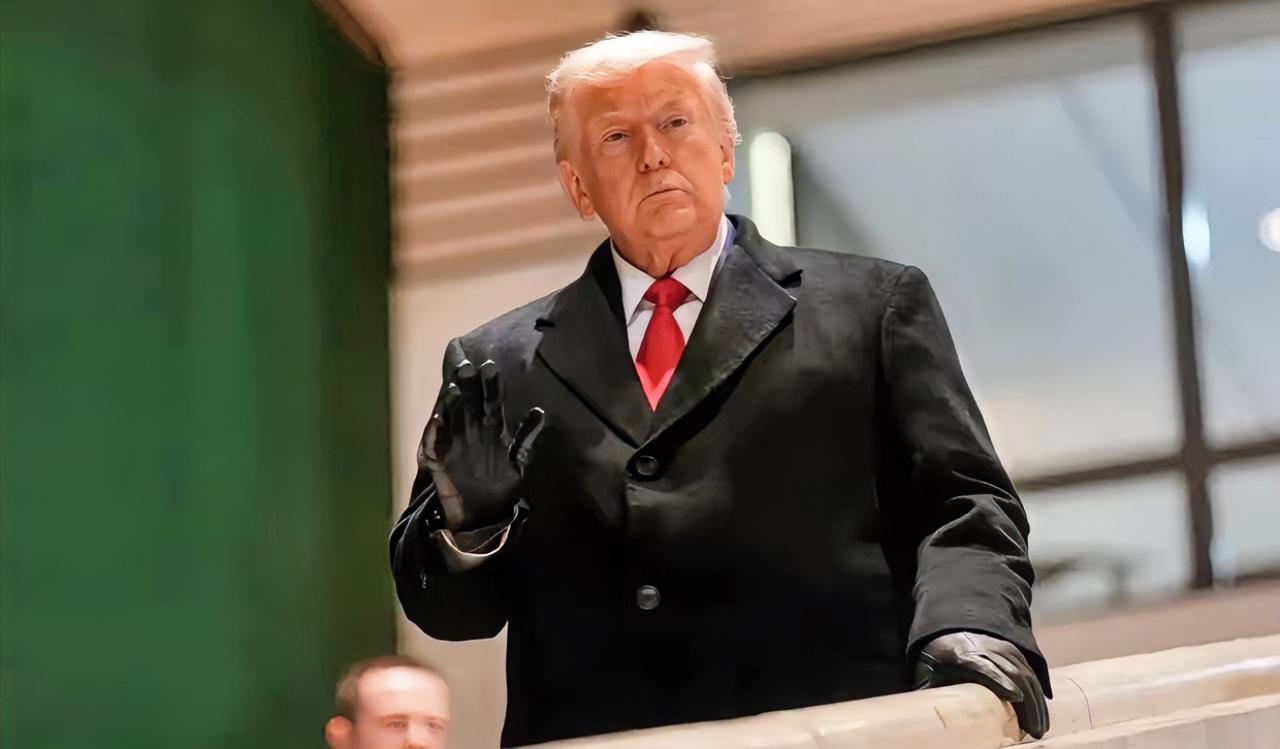 不能等，美国公开喊话中国
当地时间27日，特朗普在迈阿密出席活动时，面对记者提问