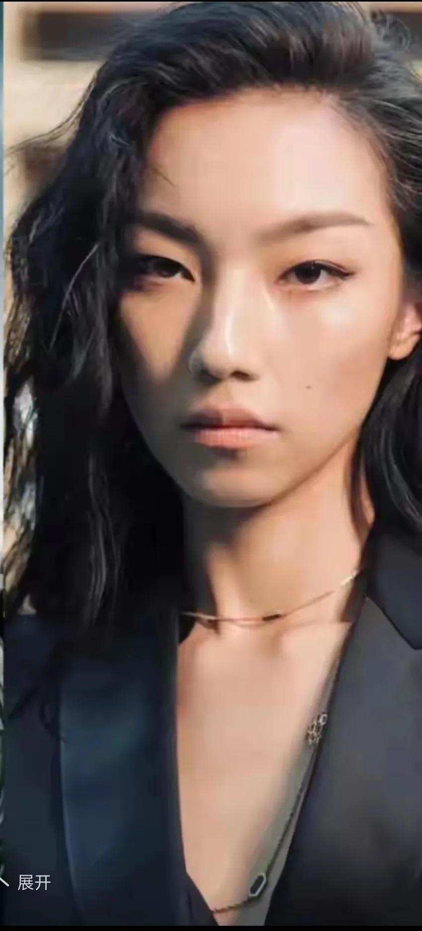 是我的审美落后了吗？是我的审美过时了吗？这三个人谁更美一些呢？

在网络上最火的