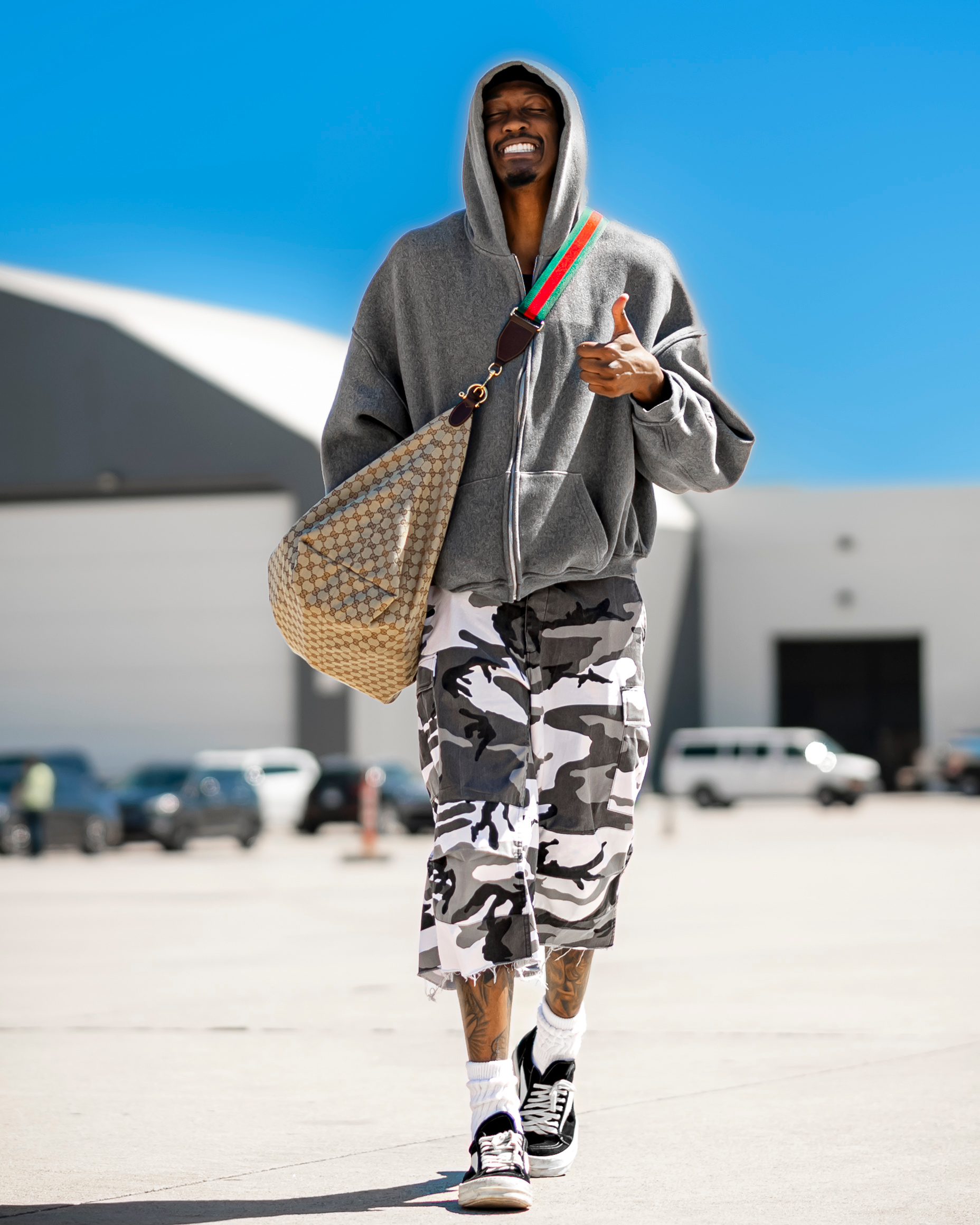 雷霆队已经飞抵洛杉矶开启最后一波三连客⚡雷霆战胜爵士雷霆vs湖人雷霆