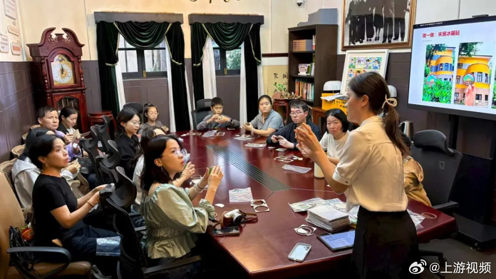 #三峡博物馆单日最高人流量破3万人次#【单日最高人流量破3万人次！国庆假期三峡博