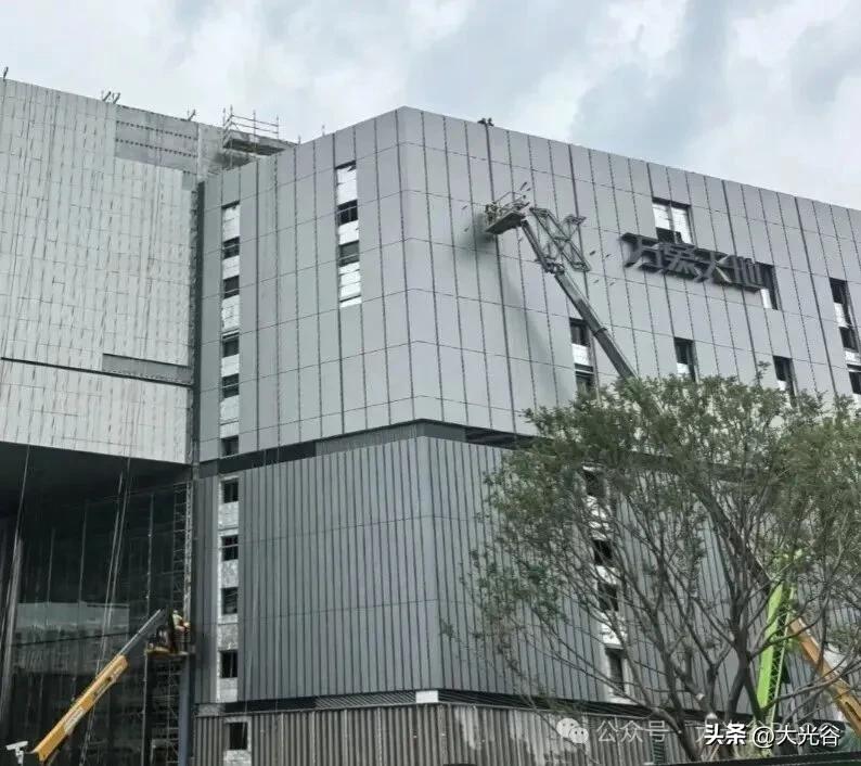 挂牌！光谷万象天地，光谷南商业的终局答卷来了

你近日，备受市场关注的光谷万象天