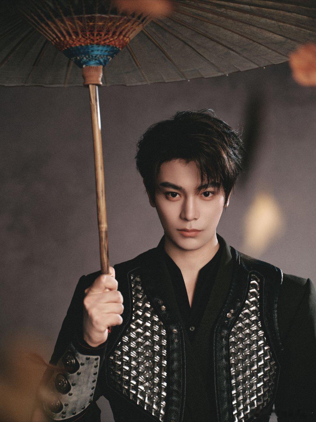 丁禹兮星光大赏官宣照 💚丁禹兮腾讯星光大赏 我能从你眼里看到了春风吹拂，夏日蝉