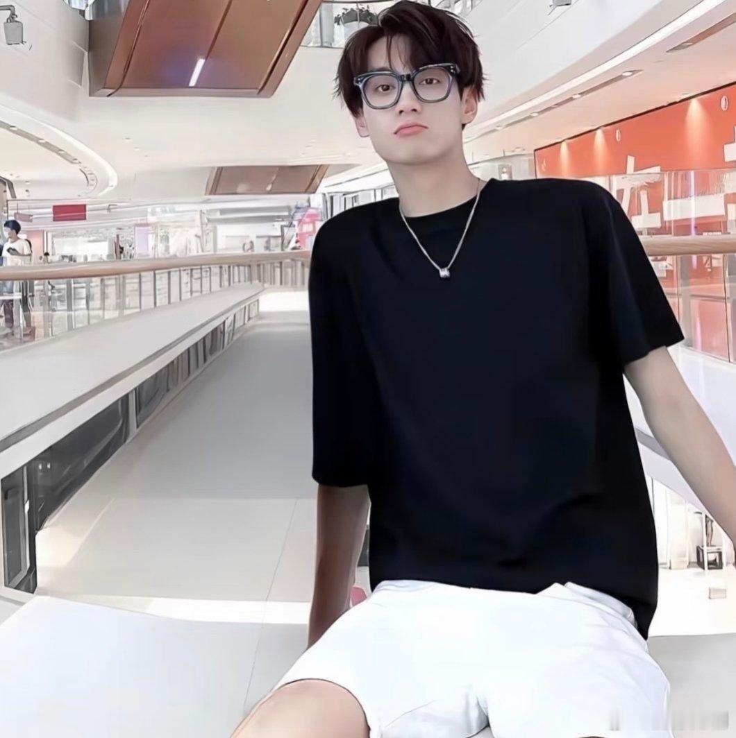 ⤷𝙂𝙖𝙡𝙖𝙭𝙮 ✨🌠绝版小田 