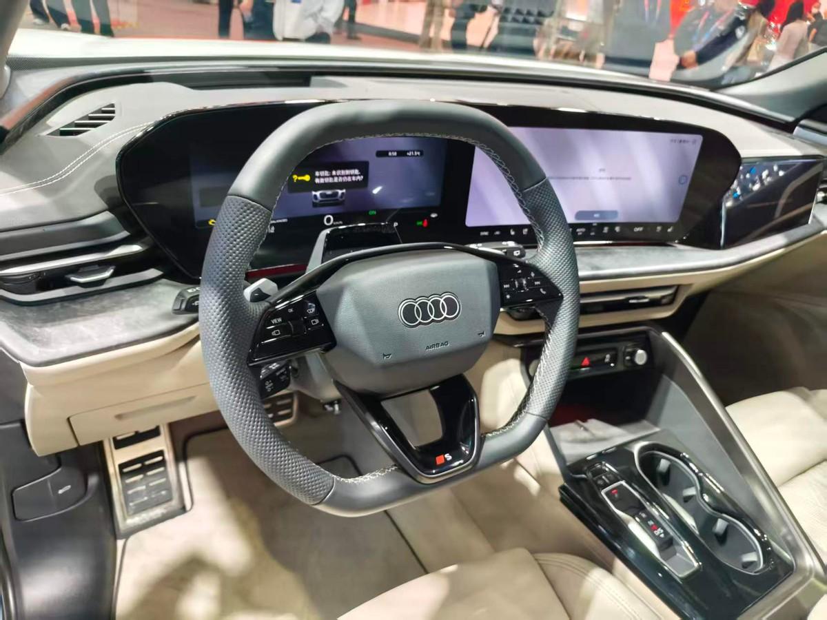 全新奥迪Q5L搭载华为乾崑智驾技术，燃油车辅助驾驶工程难题被攻克
燃油车搭载高阶