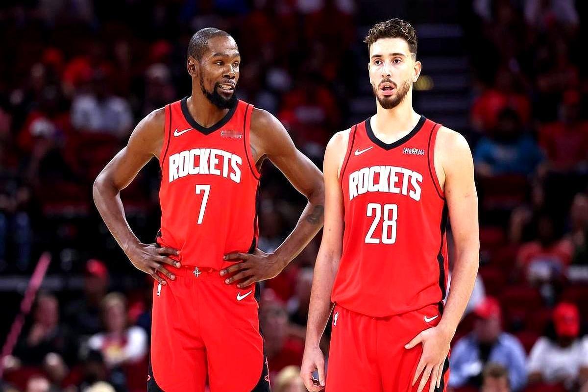 西部第四的火箭，竟是三个人的球队？五项核心数据，翻来覆去就这三张脸，你敢信？
 