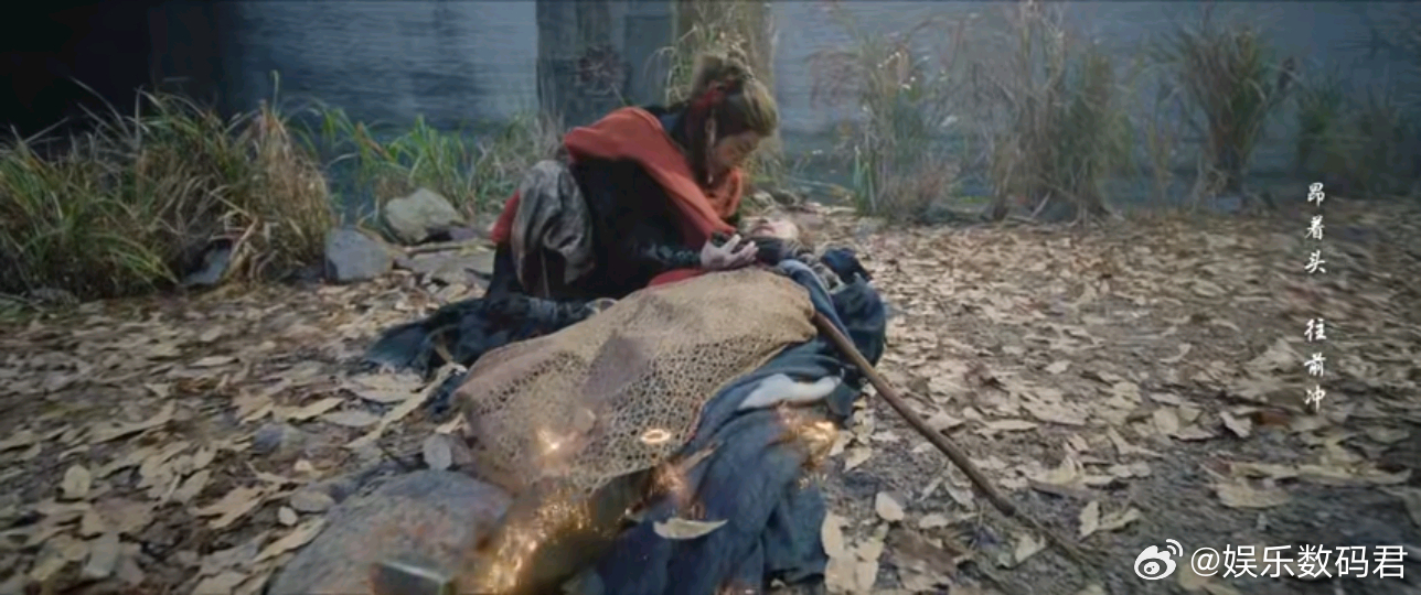 言灵术生效是世界寄露动心的证明 露芜衣念咒时的认真，藏着连自己都没发现的期待。直