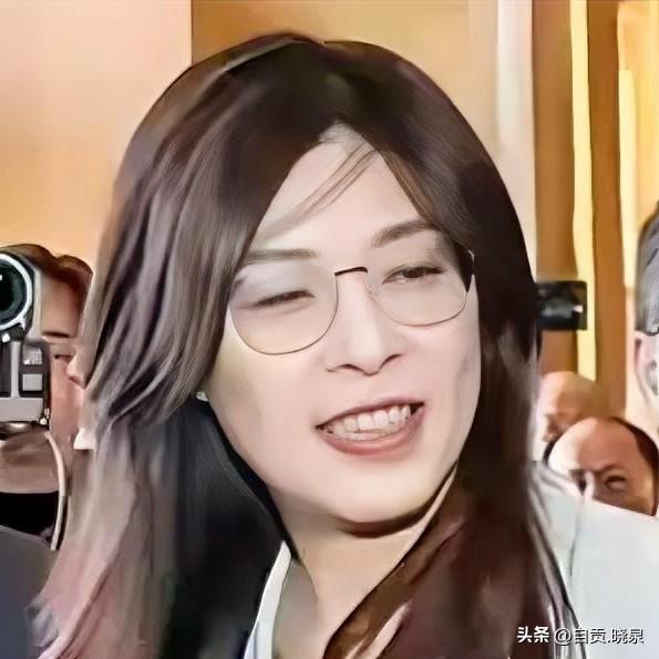 想想郑丽文也挺不容易……

作为国民党主席的她，说话做事稍有不慎就会成为网络“红