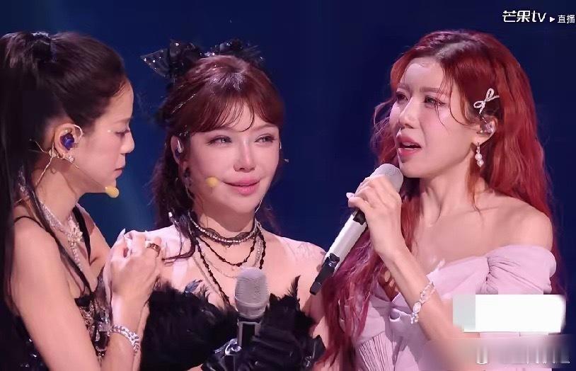 赵子琪维妮娜都是央视前主持人没想到两位姐姐都有央视主持履历！赵子琪曾主持《生活》