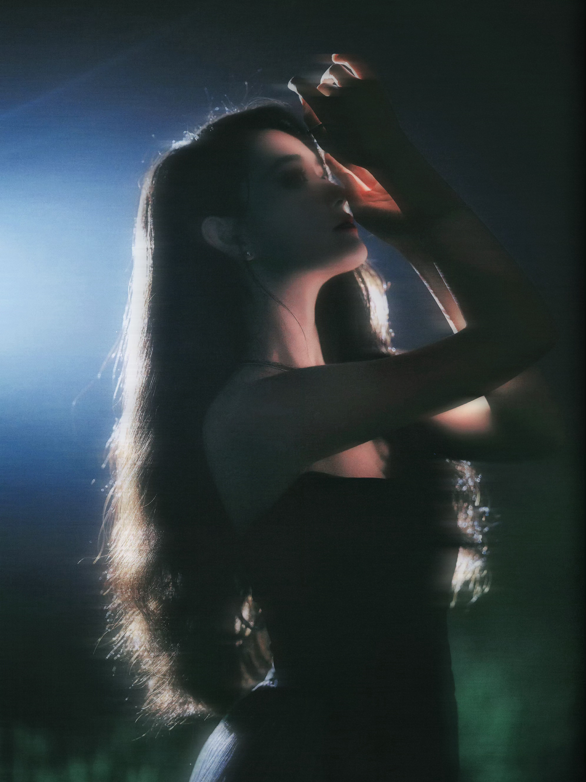 jyy#蒋依依电影黑狗# jyy#蒋依依浴血荣光# 是公主 总会发光🌟💜 ​