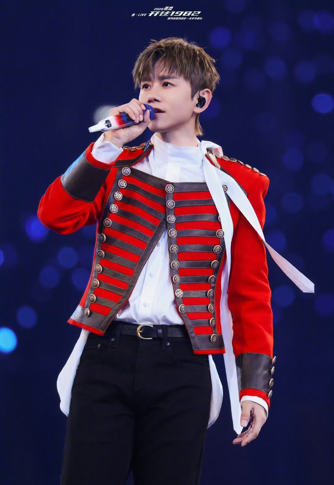 张杰鸟巢演唱会探班直播张杰鸟巢演唱会探班直播🈶，不知道会有哪些惊喜等着我们呢，