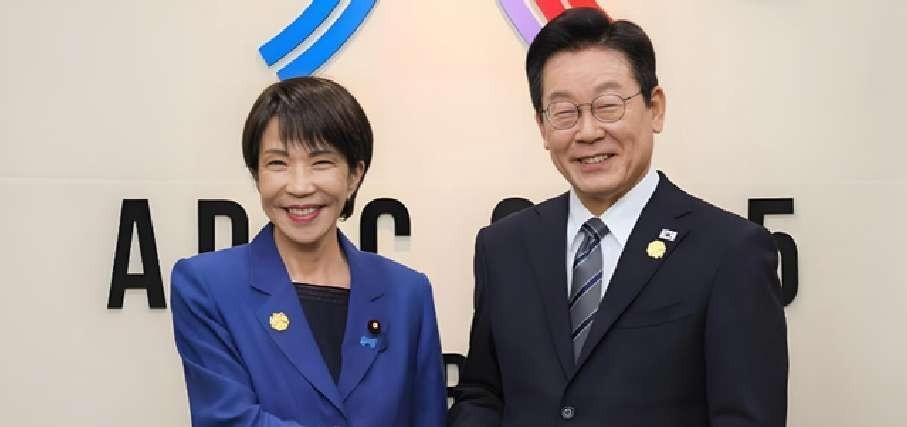 日韩刚凑一块就捅娄子，日本首相脚踩红线惹怒中国，韩国总统这下慌了。
最近日韩领导