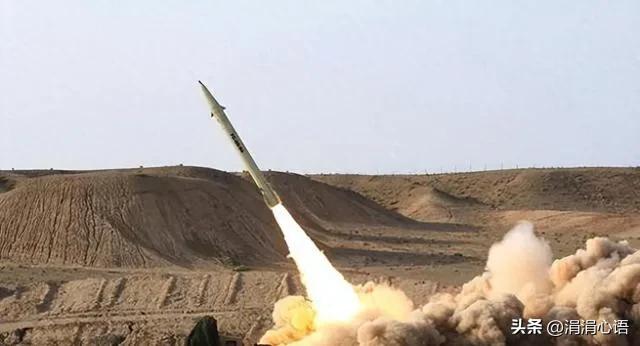 迪拜凌晨的爆炸声彻底撕碎了中东“安全区”的假象。两声闷响过后，朱美拉区的豪华酒店