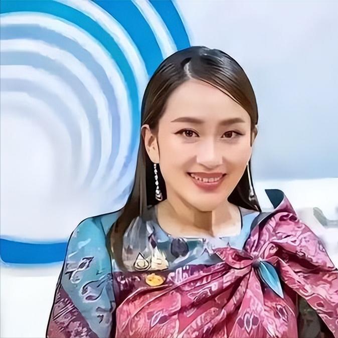 佩通坦这次要做选择了，录音门大结局即将到来。被“叔叔”洪森彻底坑了的佩通坦，当着