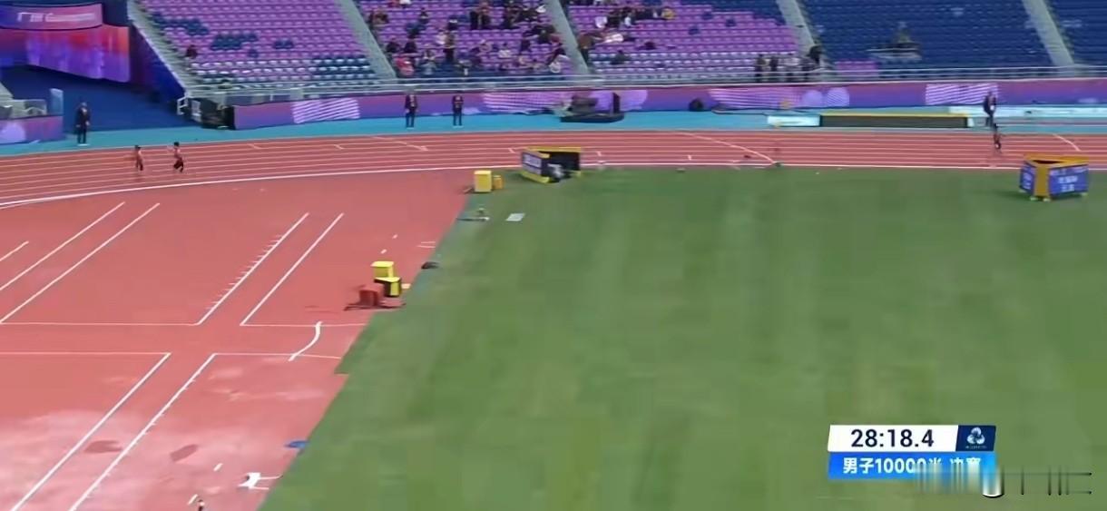 全运会万米金牌突发反转！先冲线却被取消，队友神操作坑惨自己人
 
全运会万米决赛