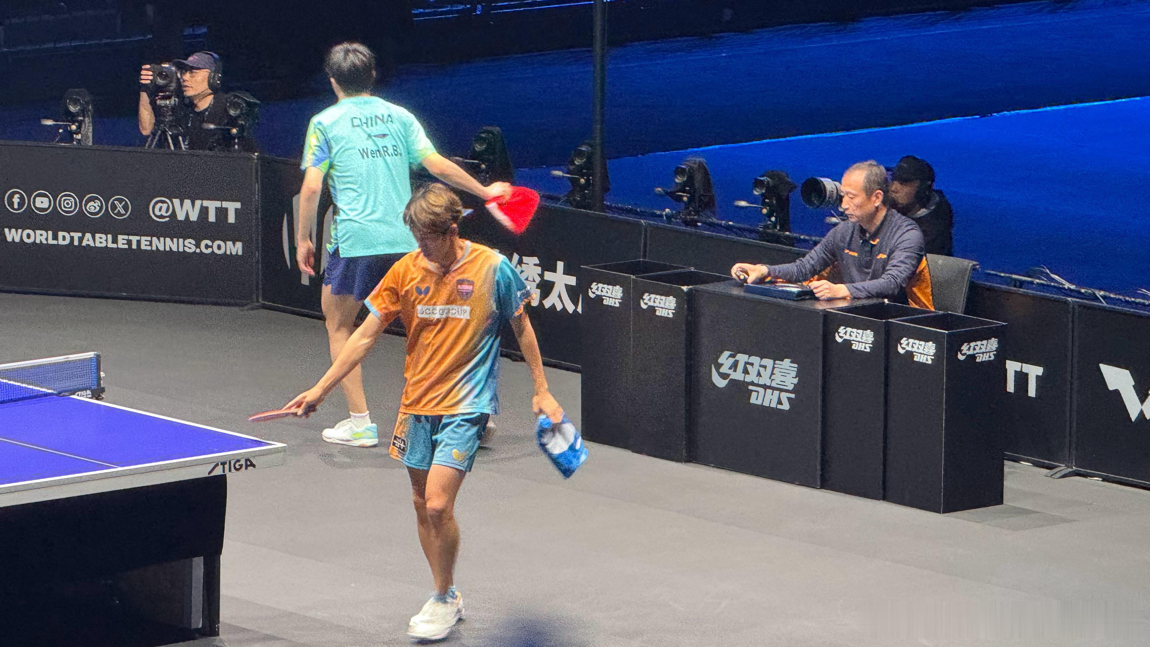 温瑞博3-2吉村真晴老叔越打越快 中计了