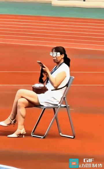 无知至极！连孩童都懂的国歌礼仪，这名工作人员偏偏肆意漠视
 
2026年7月18