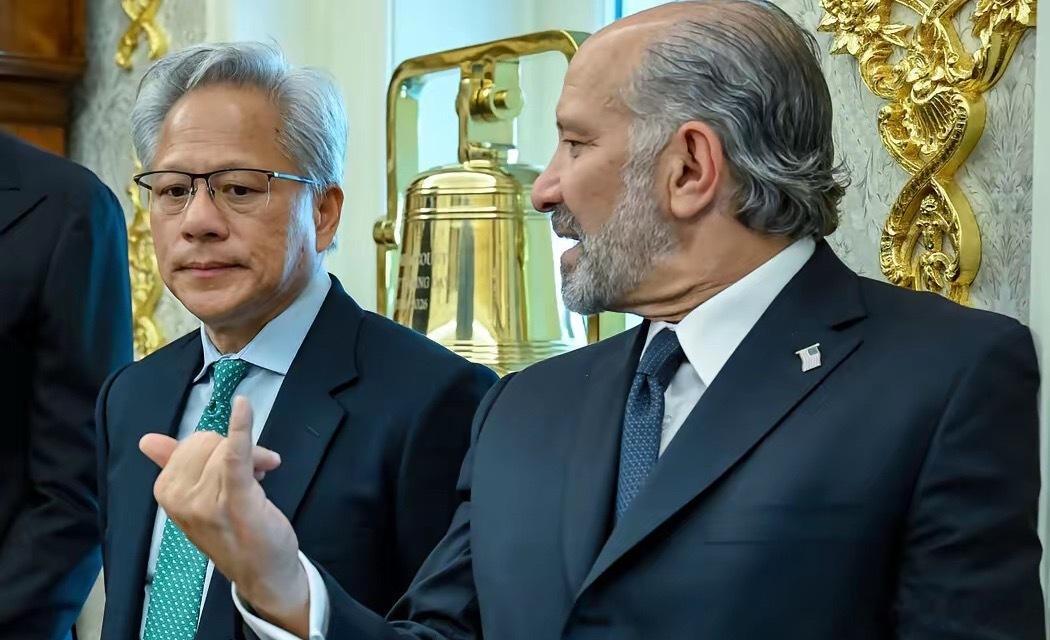 AI监管规则迎来重大调整，国产开源模型行业优势凸显8月5日，据彭博社行业消息，白